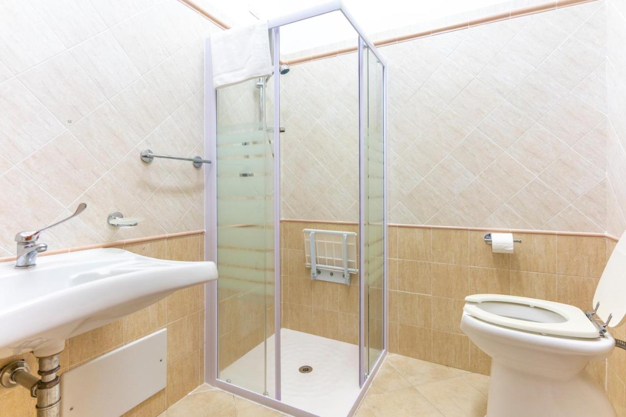 Hotel Dei Tacchi Osini Zewnętrze zdjęcie