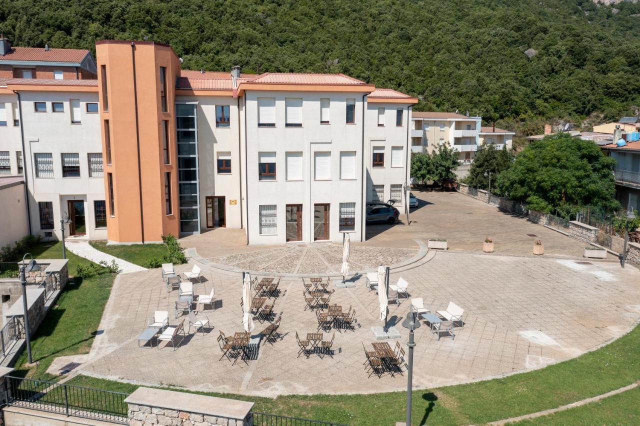 Hotel Dei Tacchi Osini Zewnętrze zdjęcie